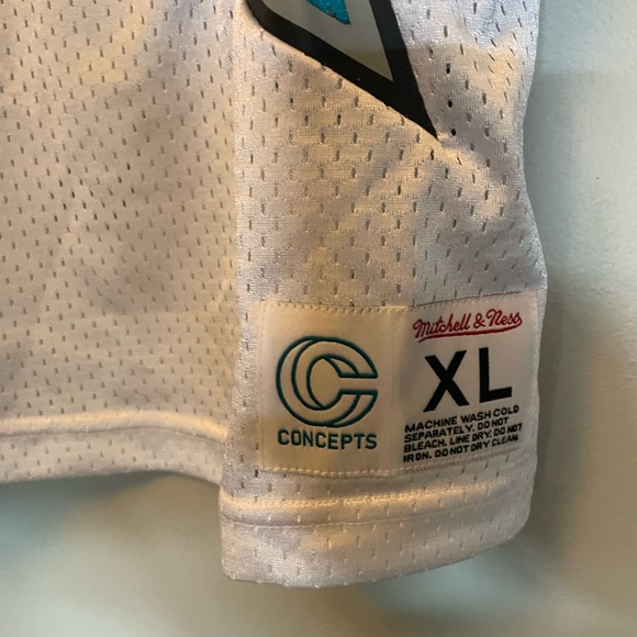 CNCPTS Mitchell & Ness NHL all star basketball jersey - Picture 2 of 9